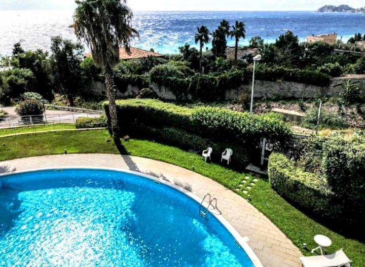 Lube Beach Home Letojanni Exterior photo
