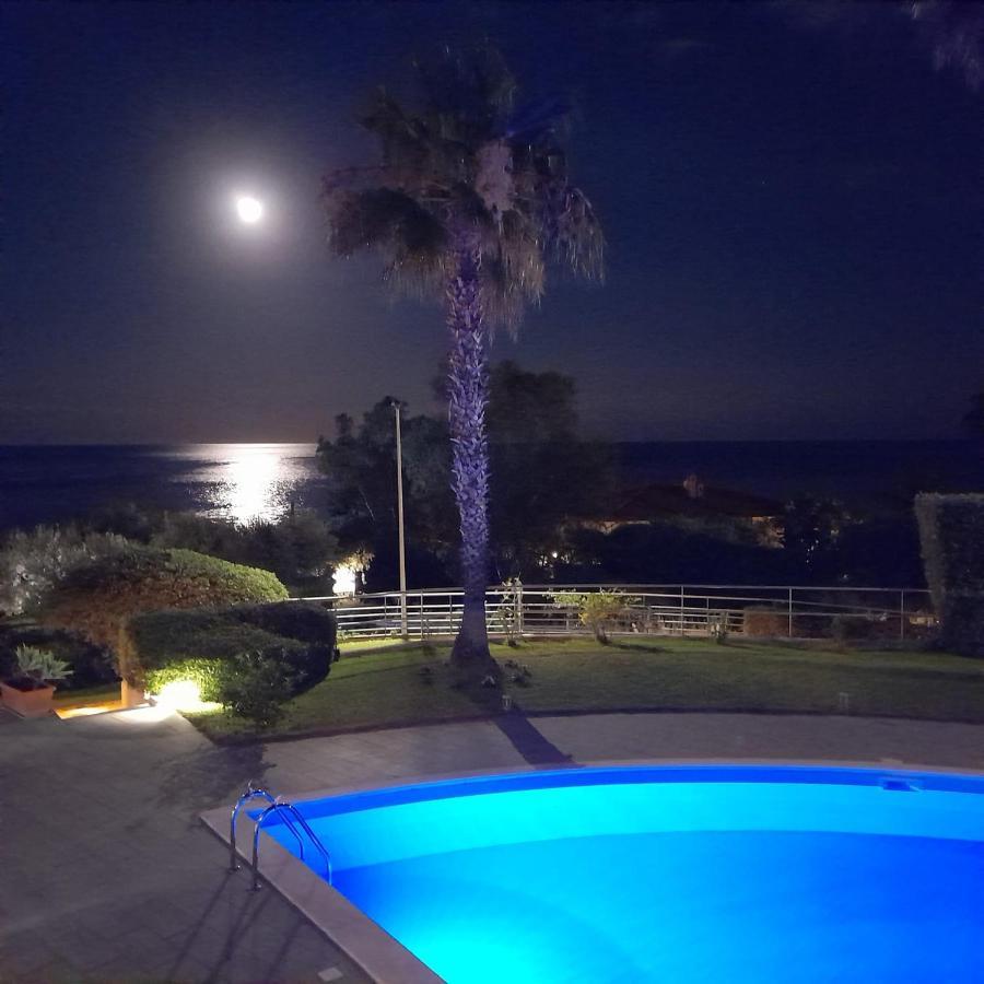 Lube Beach Home Letojanni Exterior photo
